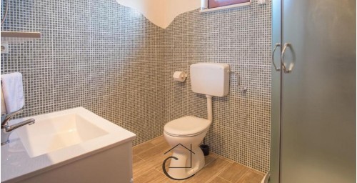 Krk attraktives Duplexhaus mit Swimmingpool