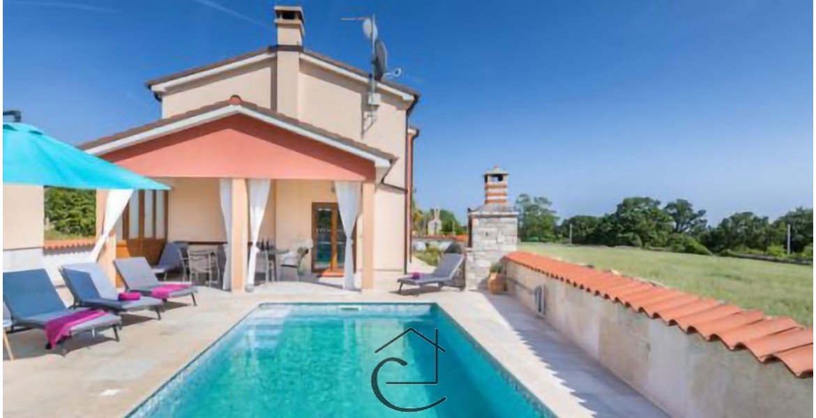 Beautiful house in nature, swimming pool, garage