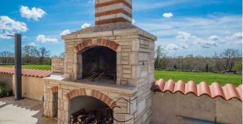 Beautiful house in nature, swimming pool, garage