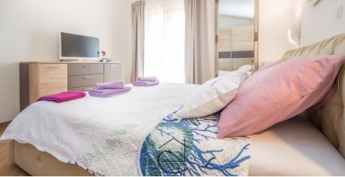 Beautiful house in nature, swimming pool, garage