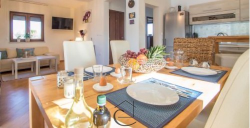 Beautiful house in nature, swimming pool, garage