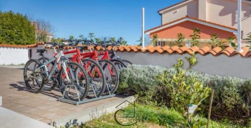 Beautiful house in nature, swimming pool, garage